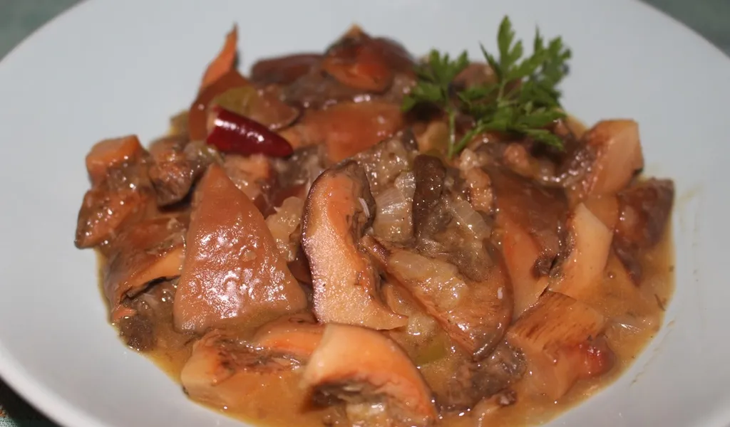 Níscalos en Salsa: Receta Cremosa y Aromática